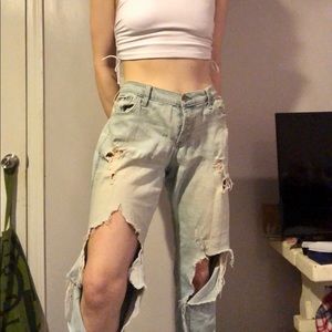 Distressed Hollister boyfriend jeans